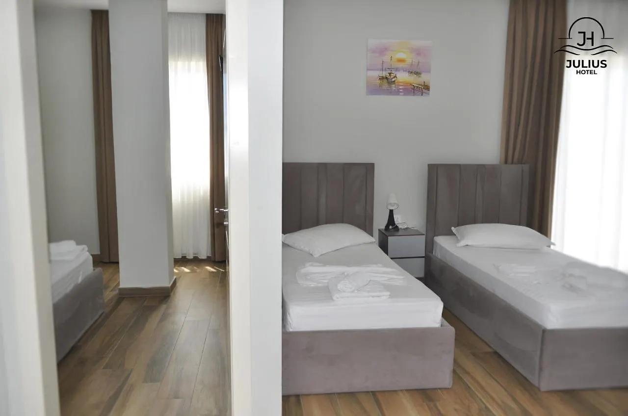 Julius Hotel ゴーレム