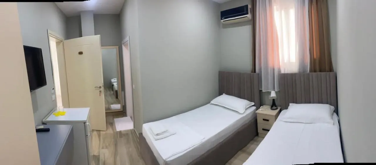 Julius Hotel Golem