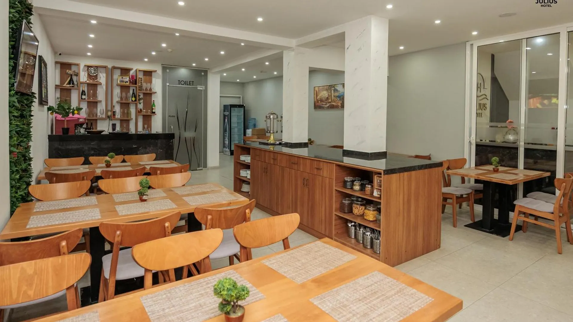 Julius Hotel ゴーレム