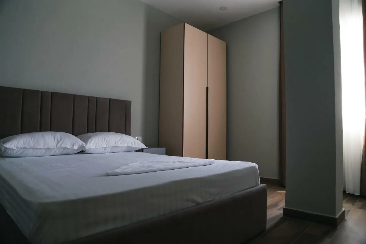 Julius Hotel ゴーレム アルバニア