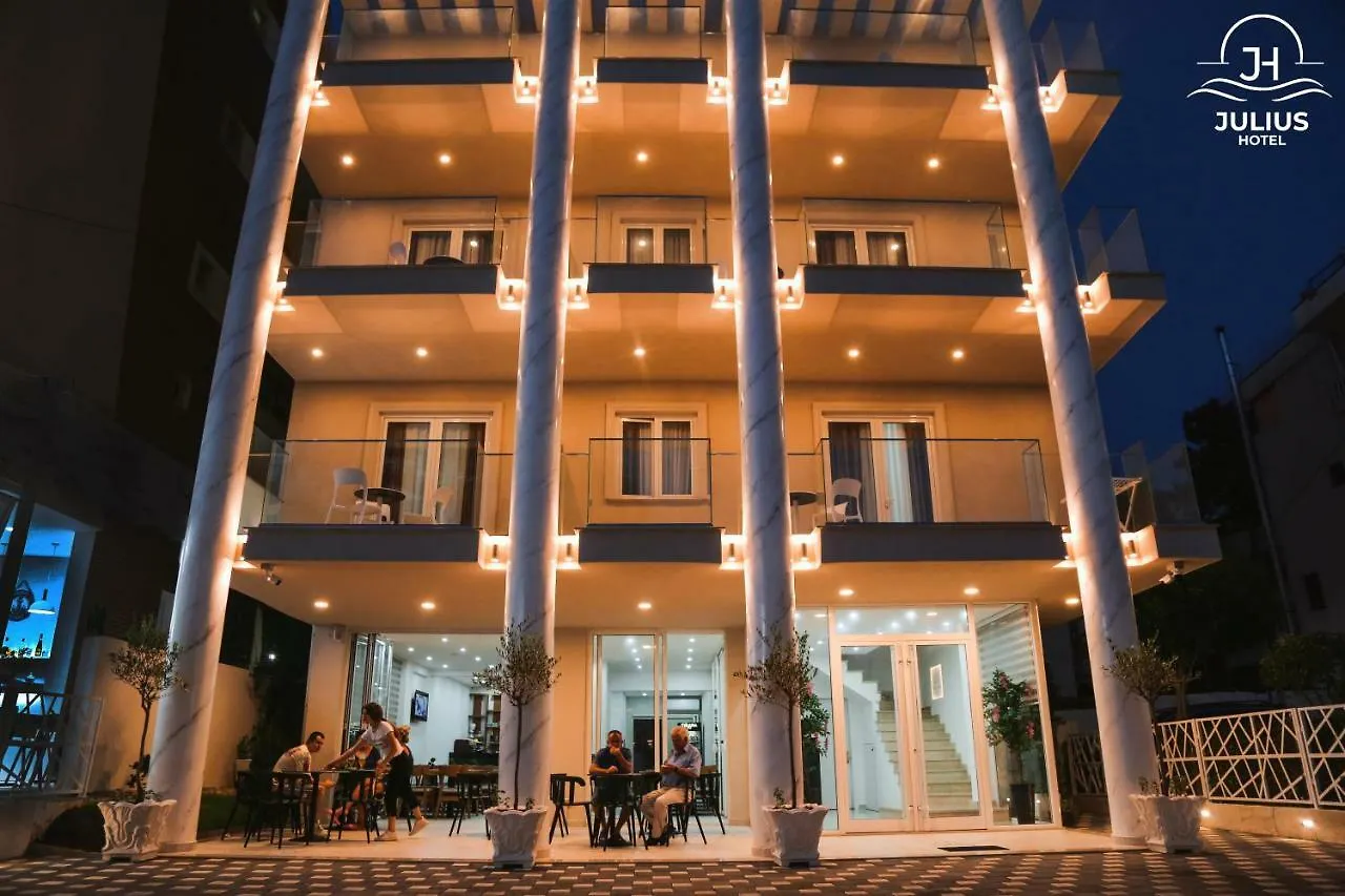 Julius Hotel ゴーレム