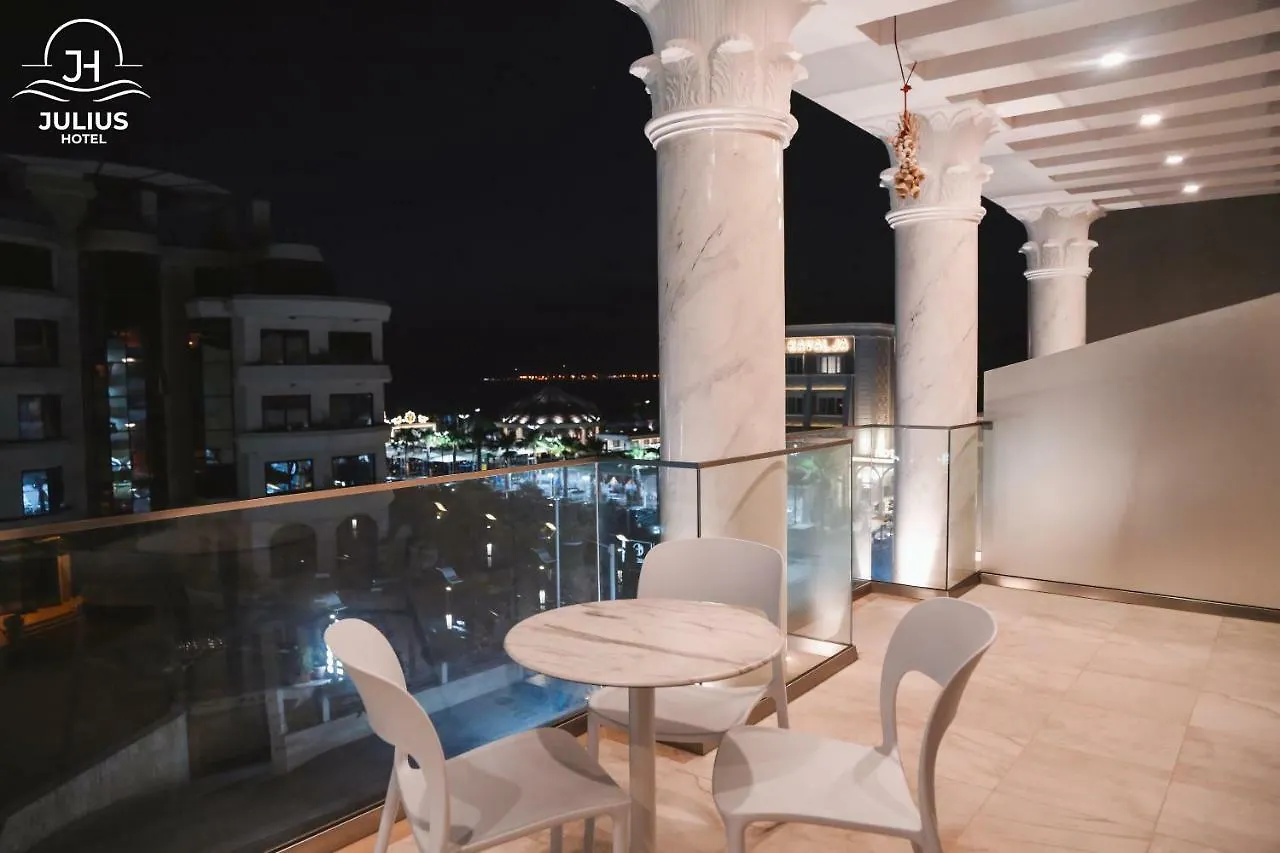 Julius Hotel Golem  Golem (Tirana)